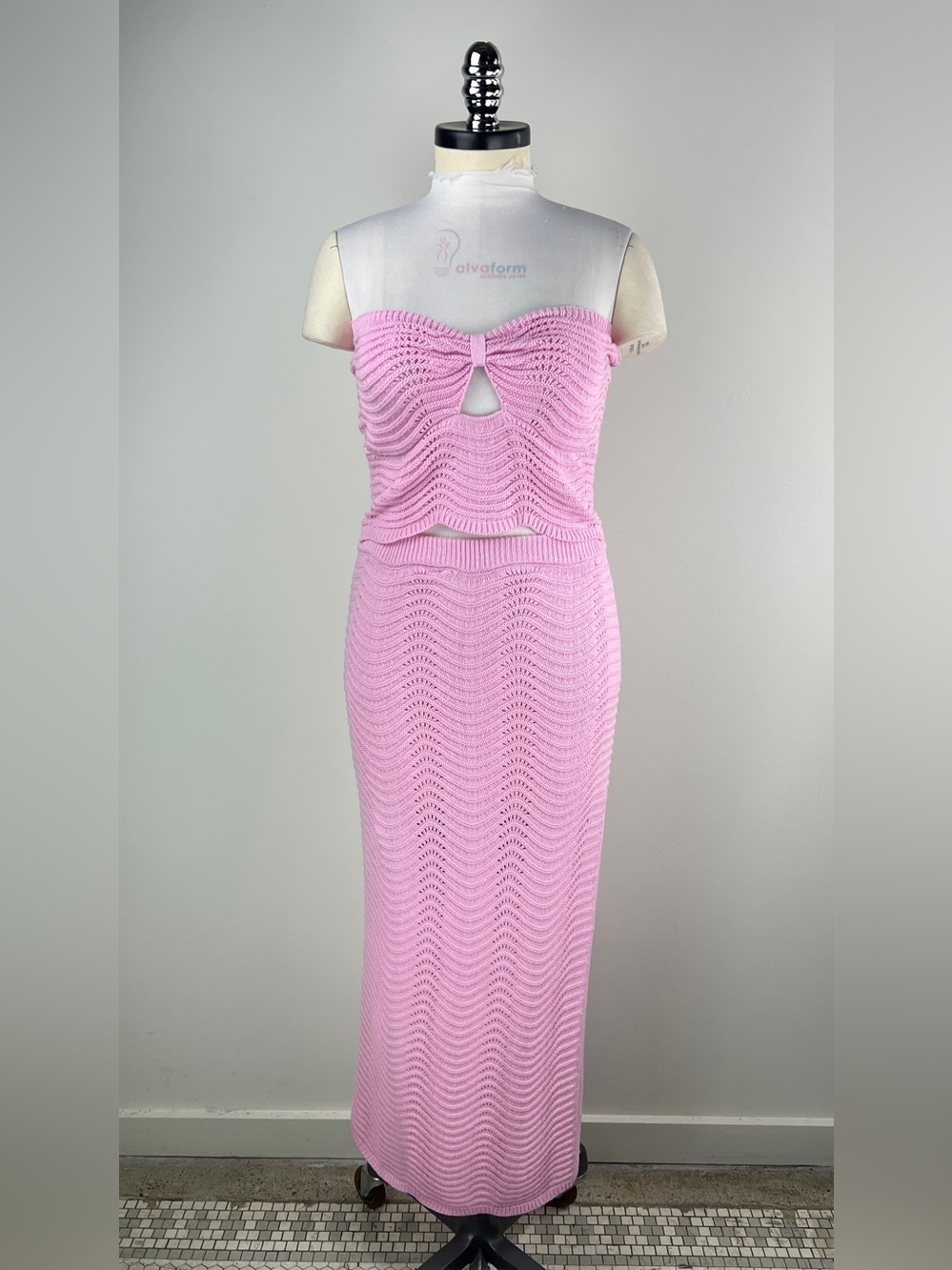 💚 3805. Pink Knit Midi Skirt & Top Set - Elegant Wave Texture